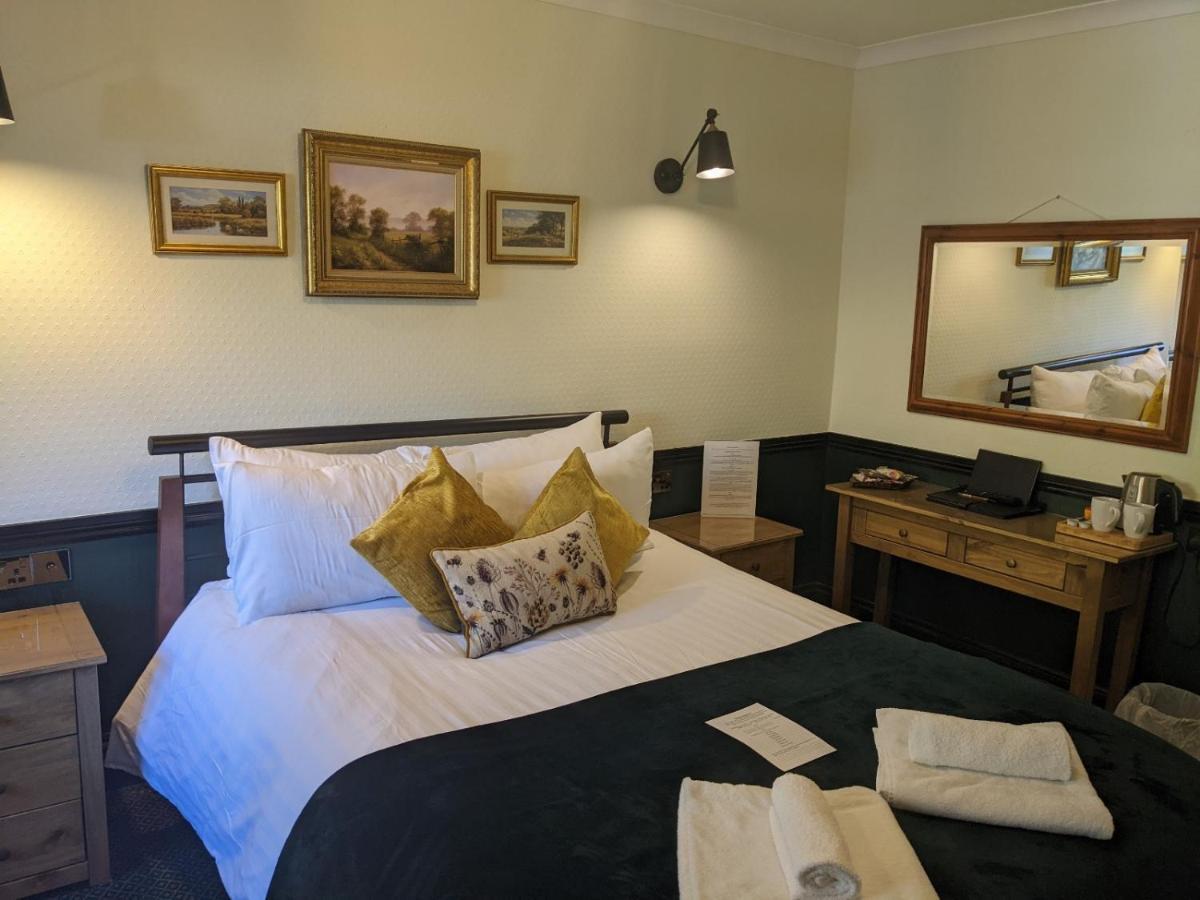 London Inn Saint Neot Екстер'єр фото